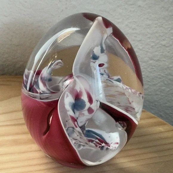 VTG 1999 Joanne Andrighetti Art Glass Paperweight 3.375 Signed Red White Blue‎